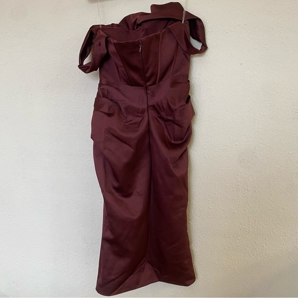 HOUSE OF CB 'Rhoda' Raisin Off Shoulder Corset Dress wine NWOT size M - Picture 12 of 14